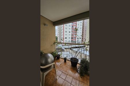 Apartamento à venda com 118m², 3 quartos e 1 vaga Apartamento à venda com 118m², 3 quartos e 1 vagaVaranda