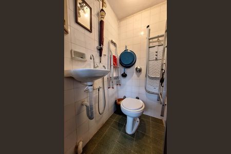 Apartamento à venda com 113m², 3 quartos e 1 vaga Apartamento à venda com 113m², 3 quartos e 1 vagaBanheiro de serviço