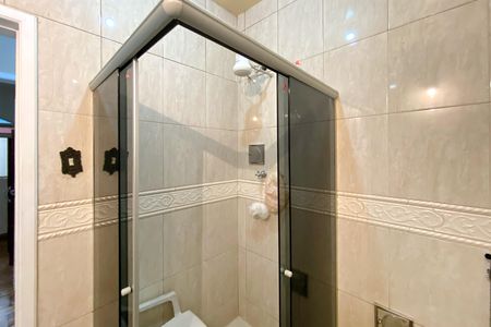 Casa à venda com 420m², 4 quartos e 1 vaga Casa à venda com 420m², 4 quartos e 1 vagaBanheiro