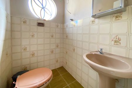 Casa à venda com 420m², 4 quartos e 1 vaga Casa à venda com 420m², 4 quartos e 1 vagaEdícula