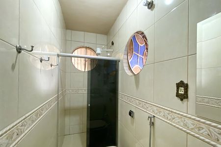 Casa à venda com 420m², 4 quartos e 1 vaga Casa à venda com 420m², 4 quartos e 1 vagaBanheiro da Suíte 1