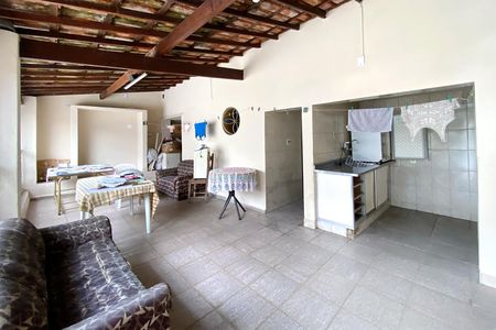 Casa à venda com 420m², 4 quartos e 1 vaga Casa à venda com 420m², 4 quartos e 1 vagaVaranda coberta