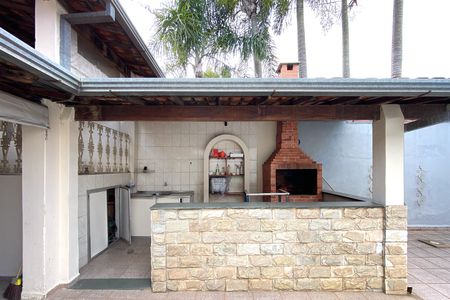 Casa à venda com 420m², 4 quartos e 1 vaga Casa à venda com 420m², 4 quartos e 1 vagaEspaço Gourmet