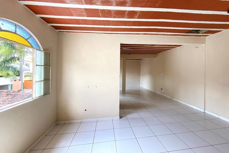 Casa à venda com 420m², 4 quartos e 1 vaga Casa à venda com 420m², 4 quartos e 1 vagaEdícula