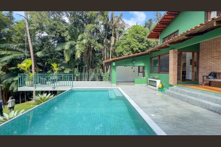 Casa para alugar com 5000m², 6 quartos e 6 vagas Casa para alugar com 5000m², 6 quartos e 6 vagasPiscina