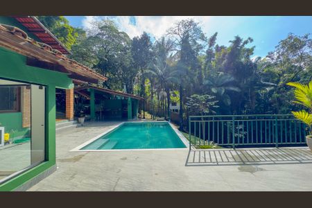 Casa para alugar com 5000m², 6 quartos e 6 vagas Casa para alugar com 5000m², 6 quartos e 6 vagasPiscina