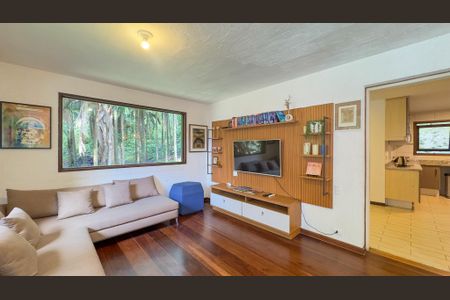 Casa para alugar com 5000m², 6 quartos e 6 vagas Casa para alugar com 5000m², 6 quartos e 6 vagasSala