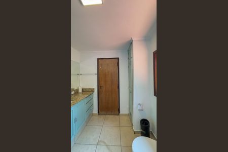 Casa para alugar com 5000m², 6 quartos e 6 vagas Casa para alugar com 5000m², 6 quartos e 6 vagasBanheiro da Suíte