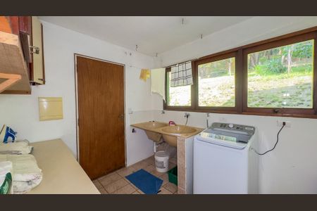 Casa para alugar com 5000m², 6 quartos e 6 vagas Casa para alugar com 5000m², 6 quartos e 6 vagasÁrea de Serviço