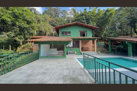 Casa para alugar com 5000m², 6 quartos e 6 vagas Casa para alugar com 5000m², 6 quartos e 6 vagasPiscina