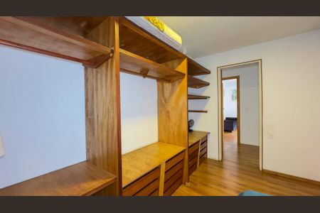 Casa para alugar com 5000m², 6 quartos e 6 vagas Casa para alugar com 5000m², 6 quartos e 6 vagasQuarto 5