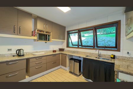 Casa para alugar com 5000m², 6 quartos e 6 vagas Casa para alugar com 5000m², 6 quartos e 6 vagasCozinha