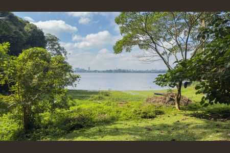 Casa para alugar com 5000m², 6 quartos e 6 vagas Casa para alugar com 5000m², 6 quartos e 6 vagasÁrea comum