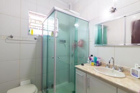 Casa à venda com 330m², 3 quartos e 3 vagas Casa à venda com 330m², 3 quartos e 3 vagasBanheiro 3