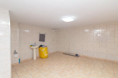 Casa à venda com 330m², 3 quartos e 3 vagas Casa à venda com 330m², 3 quartos e 3 vagasBanheiro de serviço