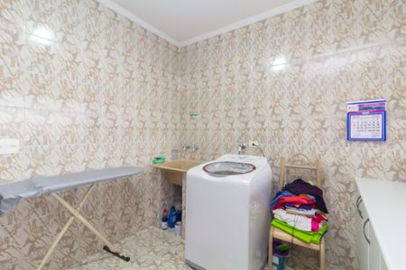 Casa à venda com 330m², 3 quartos e 3 vagas Casa à venda com 330m², 3 quartos e 3 vagasÁrea de Serviço