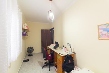 Casa à venda com 330m², 3 quartos e 3 vagas Casa à venda com 330m², 3 quartos e 3 vagasQuarto 2
