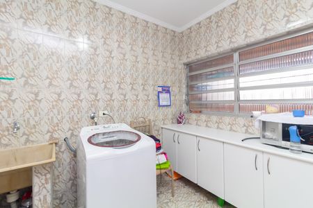 Casa à venda com 330m², 3 quartos e 3 vagas Casa à venda com 330m², 3 quartos e 3 vagasÁrea de Serviço