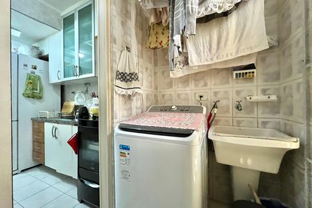 Casa de condomínio à venda com 176m², 3 quartos e 2 vagasÁrea de Serviço