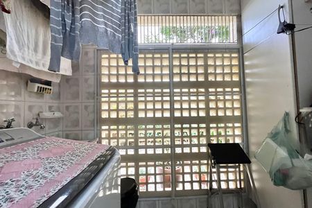 Casa de condomínio à venda com 176m², 3 quartos e 2 vagasÁrea de Serviço