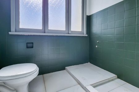 Banheiro  de kitnet/studio para alugar com 1 quarto, 30m² em Centro, Rio de Janeiro