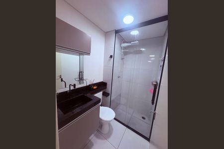 Banheiro  de apartamento para alugar com 1 quarto, 32m² em Vila Bela, São Paulo