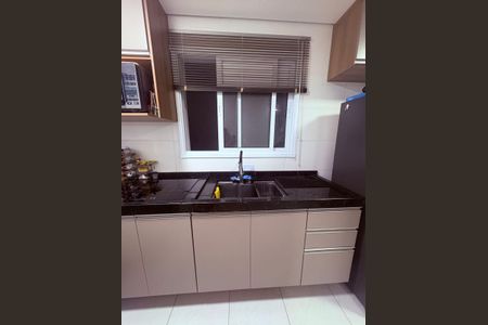 Cozinha de apartamento para alugar com 1 quarto, 32m² em Vila Bela, São Paulo