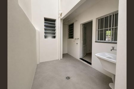 Área de serviço de apartamento para alugar com 3 quartos, 105m² em Menino Deus, Porto Alegre