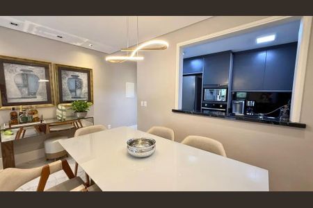 Apartamento para alugar com 97m², 3 quartos e 1 vaga Apartamento para alugar com 97m², 3 quartos e 1 vagaSala
