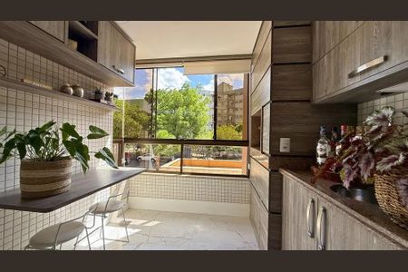 Apartamento para alugar com 97m², 3 quartos e 1 vaga Apartamento para alugar com 97m², 3 quartos e 1 vagaVaranda