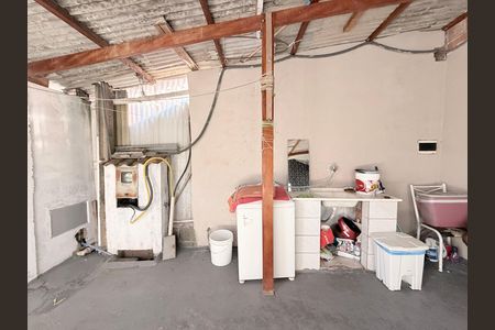 Casa à venda com 234m², 4 quartos e 2 vagasGaragem com área de serviço