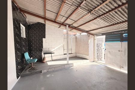 Casa à venda com 234m², 4 quartos e 2 vagasGaragem com área de serviço