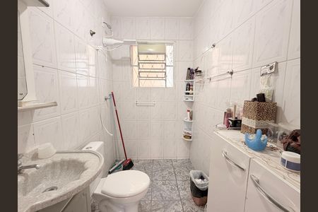 Casa à venda com 234m², 4 quartos e 2 vagasBanheiro 2 - Casa 2