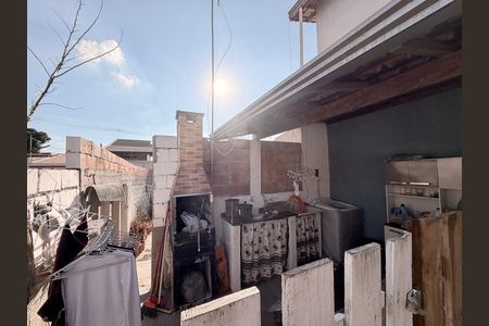 Casa à venda com 234m², 4 quartos e 2 vagasÁrea de Serviço com Churrasqueira - Casa 2