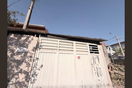 Casa à venda com 234m², 4 quartos e 2 vagasFachada dos fundos