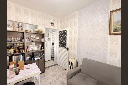 Casa à venda com 234m², 4 quartos e 2 vagasSala - Casa 2