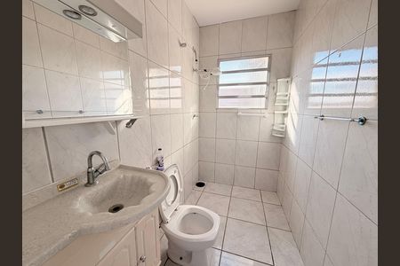 Casa à venda com 234m², 4 quartos e 2 vagasBanheiro Social - Casa 1