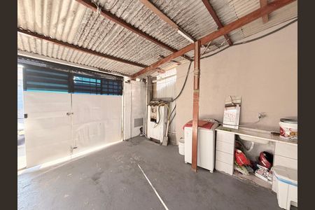 Casa à venda com 234m², 4 quartos e 2 vagasGaragem com área de serviço