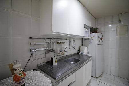 Apartamento à venda com 54m², 2 quartos e 1 vagaCozinha