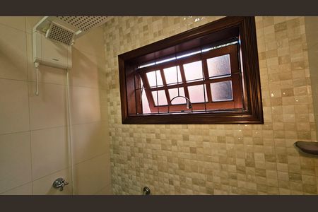 Casa à venda com 241m², 4 quartos e 4 vagas