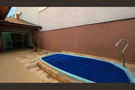 Casa à venda com 241m², 4 quartos e 4 vagas