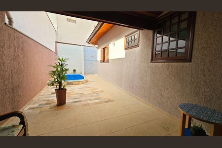 Casa à venda com 241m², 4 quartos e 4 vagas