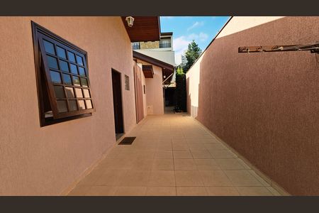 Casa à venda com 241m², 4 quartos e 4 vagas