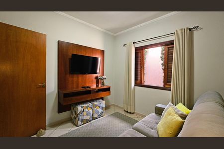 Casa à venda com 241m², 4 quartos e 4 vagas