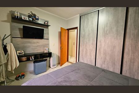 Casa à venda com 241m², 4 quartos e 4 vagas