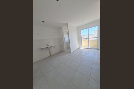Cozinha de apartamento para alugar com 2 quartos, 45m² em Rio do Ouro , Niterói