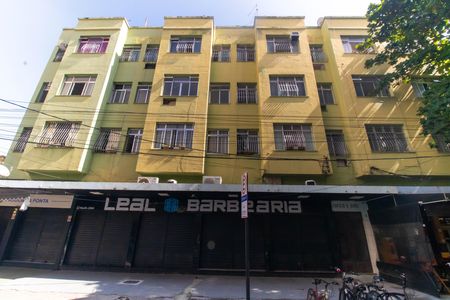 Apartamento para alugar com 80m², 2 quartos e sem vaga Apartamento para alugar com 80m², 2 quartos e sem vagaFachada