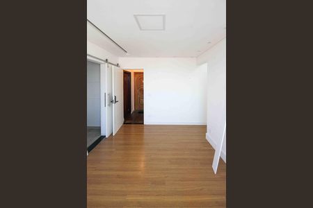 Apartamento para alugar com 70m², 2 quartos e 1 vagaSala
