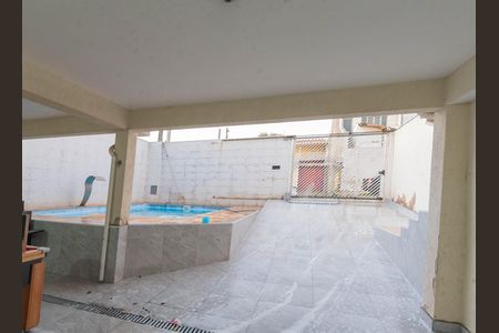 Casa à venda com 430m², 5 quartos e 4 vagas Casa à venda com 430m², 5 quartos e 4 vagasGaragem