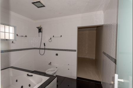 Casa à venda com 430m², 5 quartos e 4 vagas Casa à venda com 430m², 5 quartos e 4 vagasSuíte 3